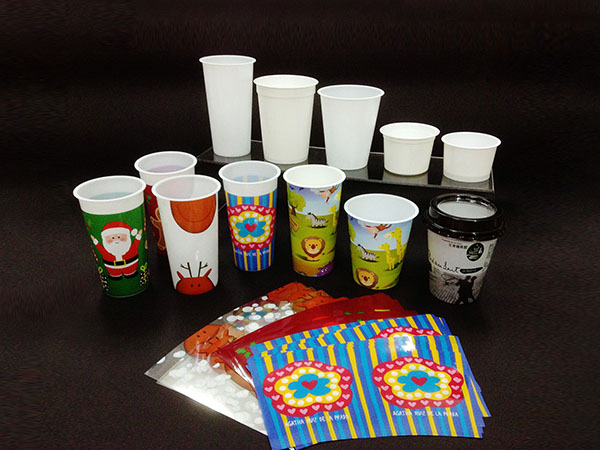 模內貼杯